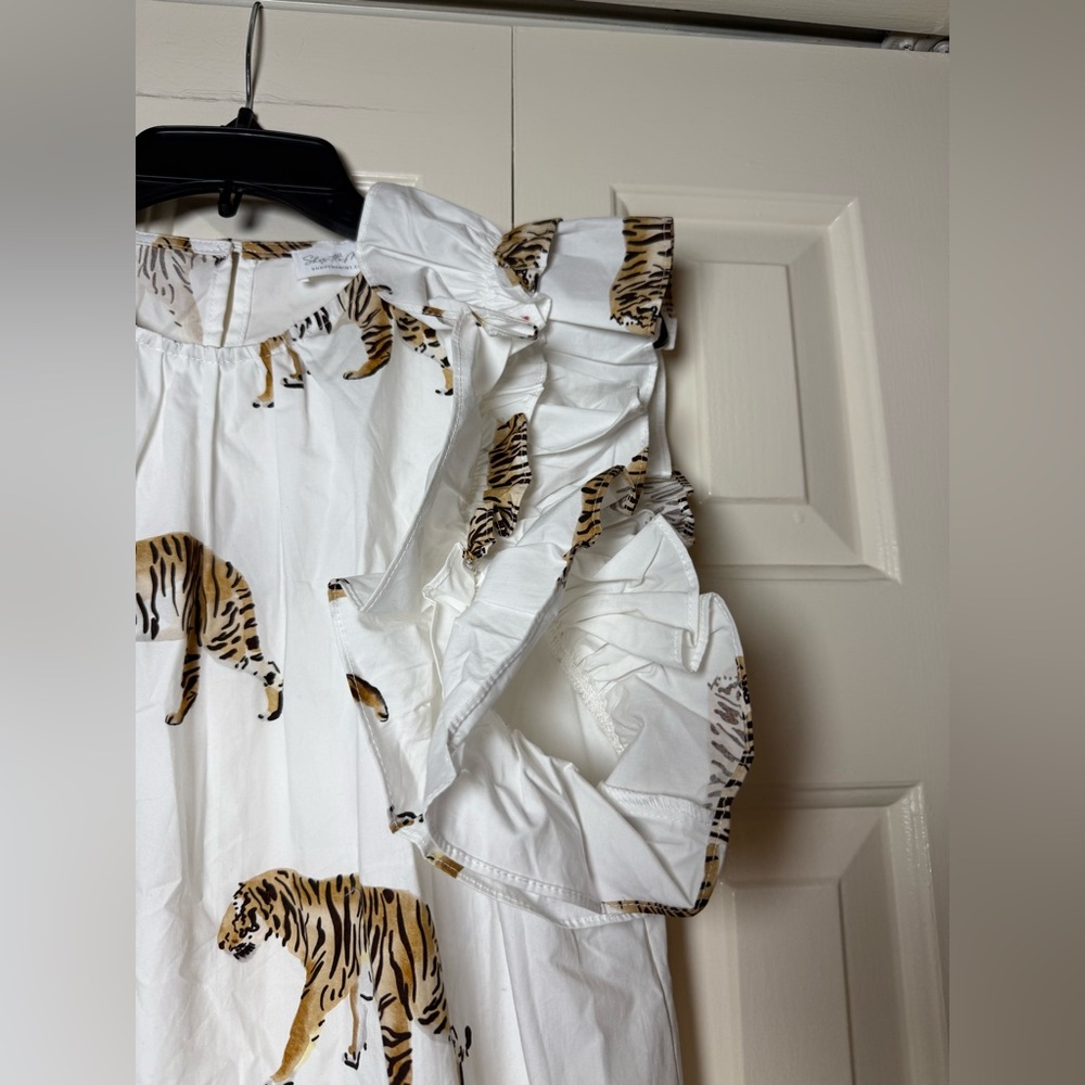 White Tiger-Print Ruffle Sleeve Blouse - Picture 8 of 11